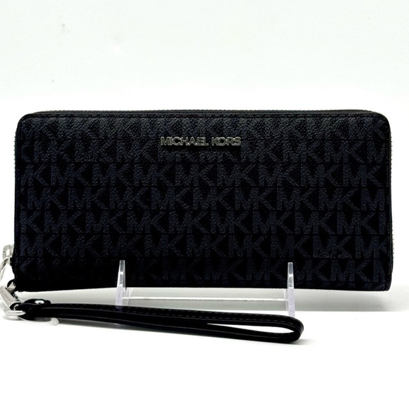 Michael Kors Handbags - Michael Kors Large Jet Set Travel Signature Continental Wallet Wristlet Black